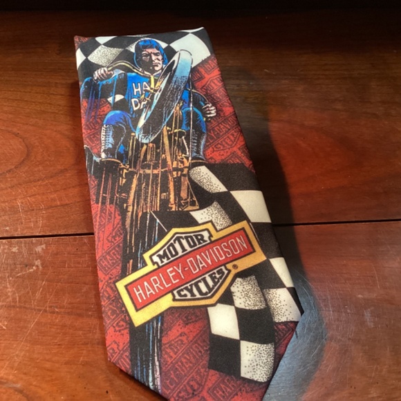Harley Davidson tie. Njce GRAPHICS.  RALPH MARLIN COLLECTION - Picture 4 of 7